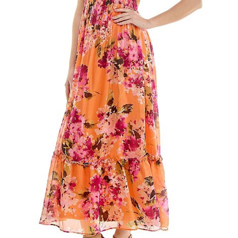 Women's Maison Tara Smock V-Neck Bodice Floral
Maxi Dress